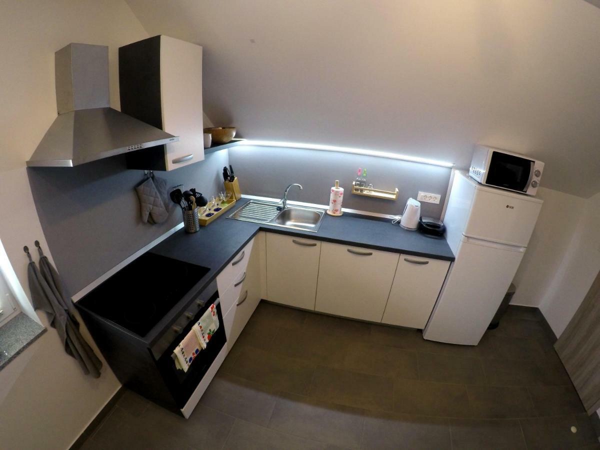 The Jungle Apartments And Rooms Bled Bagian luar foto