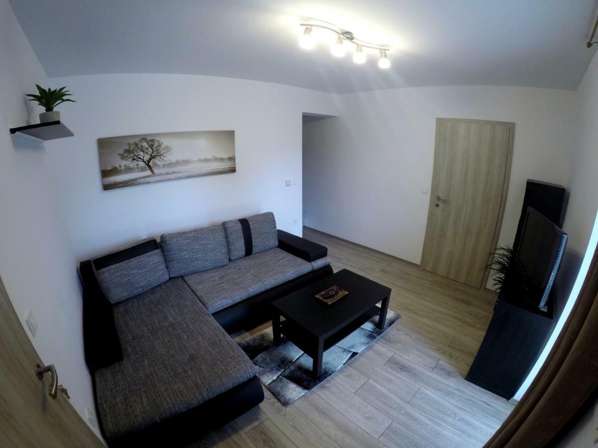 The Jungle Apartments And Rooms Bled Bagian luar foto