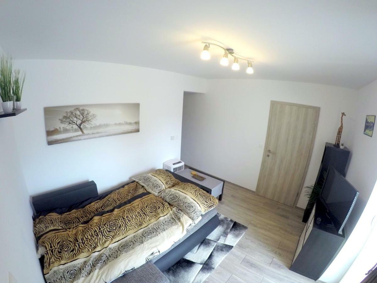 The Jungle Apartments And Rooms Bled Bagian luar foto