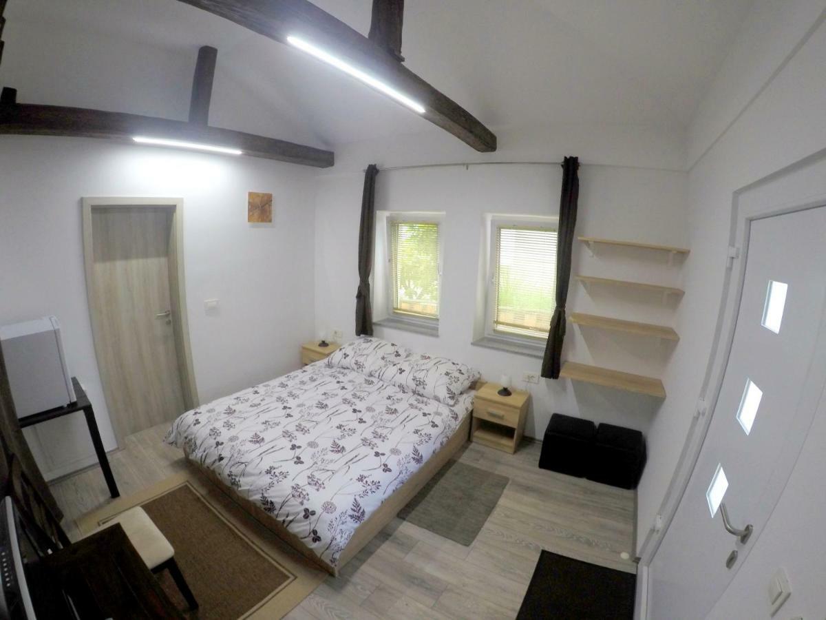 The Jungle Apartments And Rooms Bled Bagian luar foto