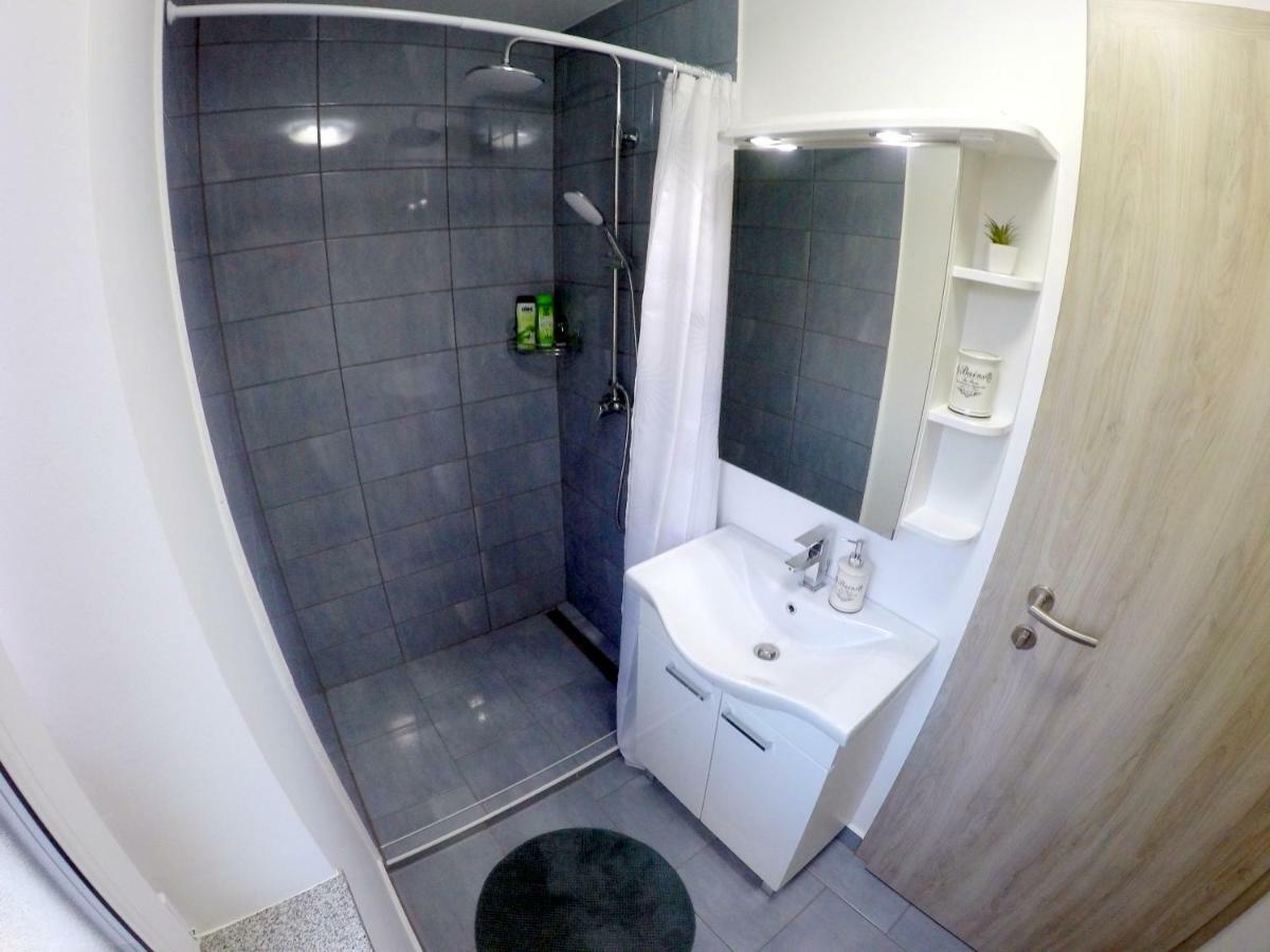 The Jungle Apartments And Rooms Bled Bagian luar foto
